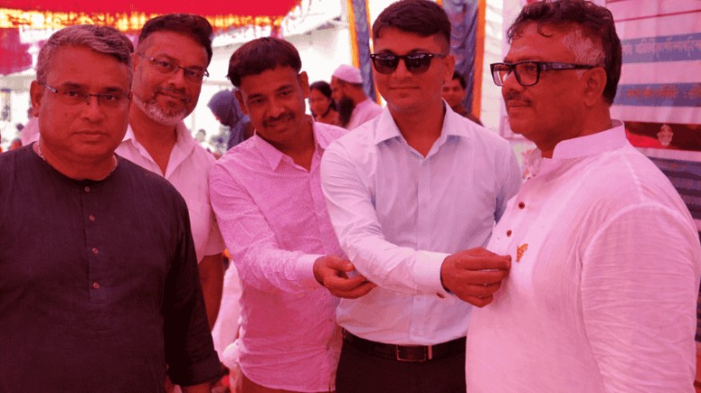 হুইপ দুলুকে সম্মাননা: অপপ্রচারের প্রতিবাদ প্রশাসনের