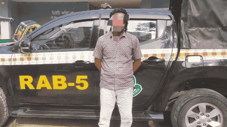 মোহনপুরে প্রতারণা মামলার আসামী গ্রেফতার