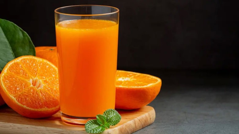 ফলের রস কি বাড়াতে পারে রক্তে শর্করার মাত্রা? যা বলছেন বিশেষজ্ঞরা