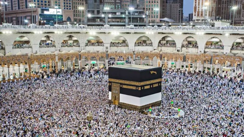 এবার হজ করতে পারবেন ৩০ হাজার ইরানি
