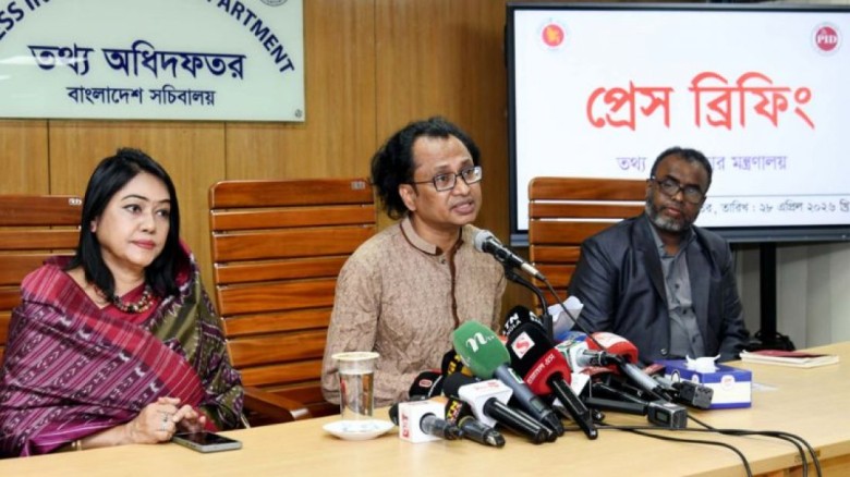 ফটোকার্ডে ভুল তথ্য-অপতথ্য সরকার সহ্য করবে না: তথ্য উপদেষ্টা