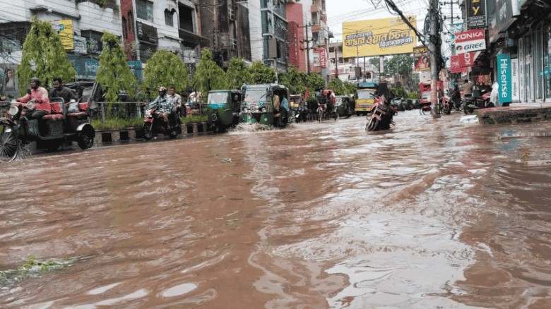 ফেনীতে জলাবদ্ধতায় নাকাল শহরবাসী