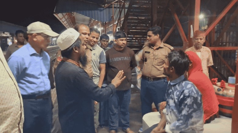 কুলাউড়া রেলস্টেশনে ধূমপান বিরোধী অভিযান
