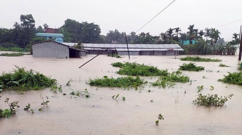বন্যা পরিস্থিতি আরও অবনতির শঙ্কা