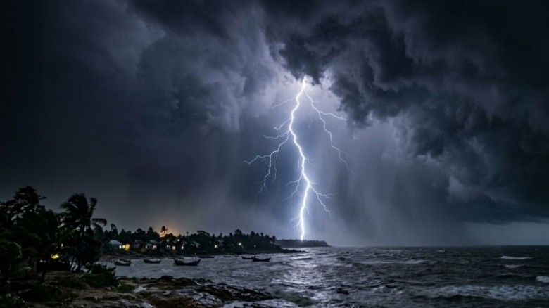 বিজয়নগরে বজ্রপাতে স্কুলছাত্রীর মৃত্যু