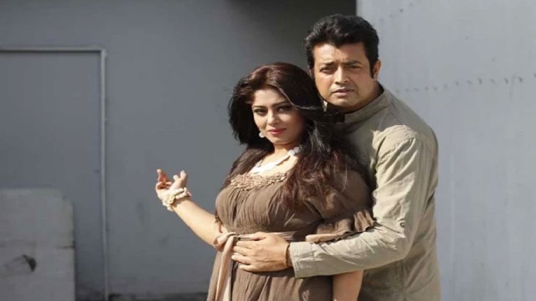 'লাভ ইউ', ওমর সানীকে ভিডিও বার্তায় মৌসুমী