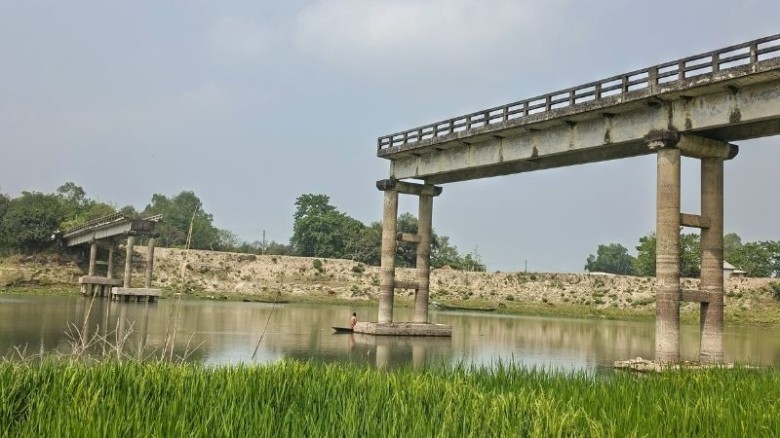 ৬ বছরেও সংস্কার হয়নি সরিষাবাড়ীর শুয়াকৈর ব্রিজ