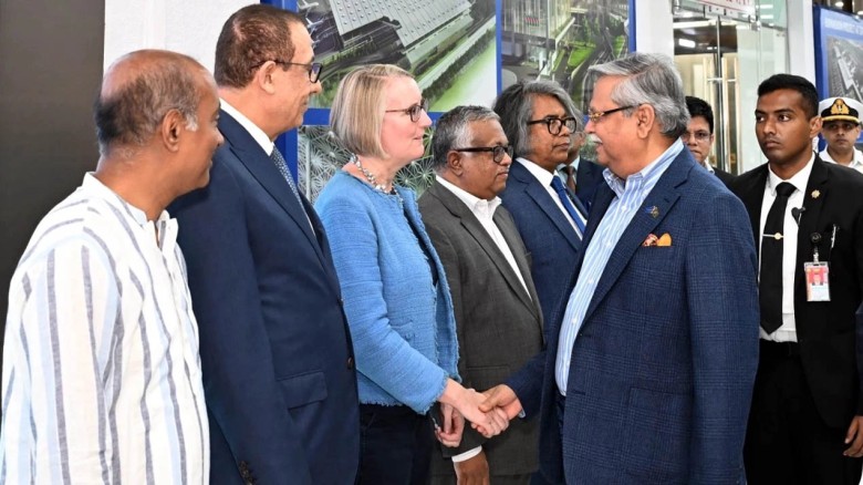 লন্ডনের উদ্দেশ্যে ঢাকা ত্যাগ করেছেন রাষ্ট্রপতি