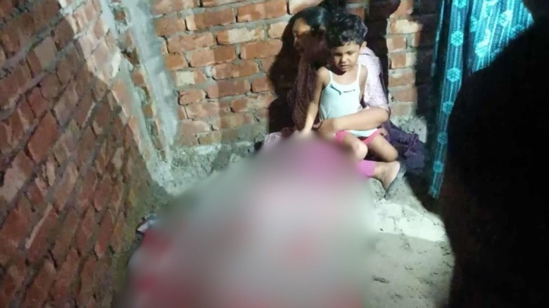 ফেনীতে নির্মাণাধীন ভবনে প্রবাসীর স্ত্রীর লাশ
