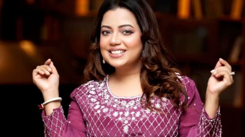 আমপাতা জোড়া জোড়া’ নিয়ে এলেন কনা