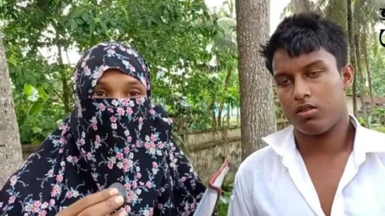 ফেনীতে খাতা দেখতে না দেওয়ায় পরীক্ষার্থীকে ছুরিকাঘাত