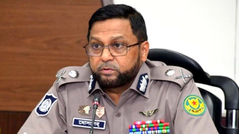 পশুবাহী ট্রাকে জোরজবরদস্তি রুখতে পশুর হাটে কঠোর হচ্ছে ডিএমপি