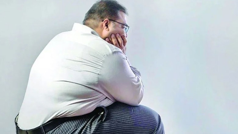 কম খাবার খেয়েও ওজন বাড়ার কারণ ও প্রতিকার