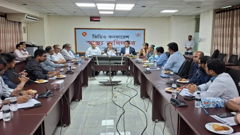 দাবি বাস্তবায়নের আশ্বাসে আন্দোলন স্থগিত করলেন ইন্টার্ন চিকিৎসকরা