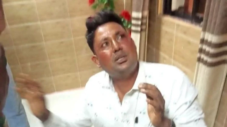 কটিয়াদী সরকারি কলেজে ভুয়া কবিরাজ আটক