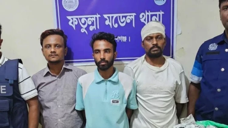 ফতুল্লায় মাদকবিরোধী অভিযানে গোলাগুলি, আটক ৩