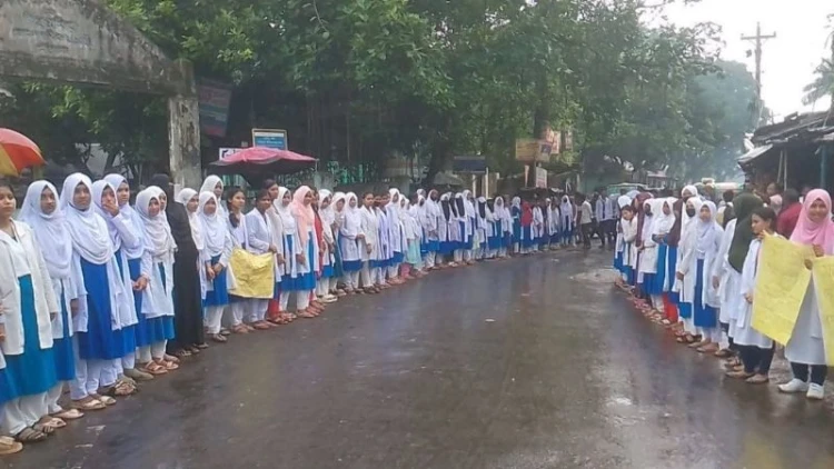 সুন্দরগঞ্জে মাদকের ভয়াবহতা রোধে মানববন্ধন