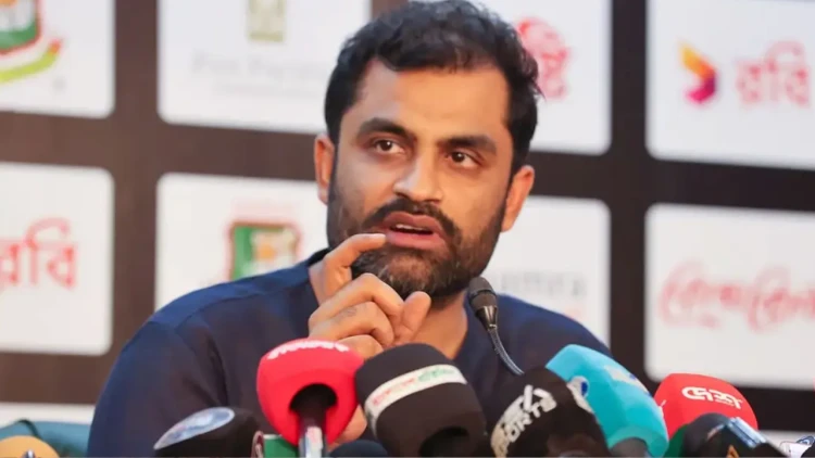 স্টেডিয়ামের পরিছন্নতা কর্মীদের বেতন বাড়ালেন তামিম