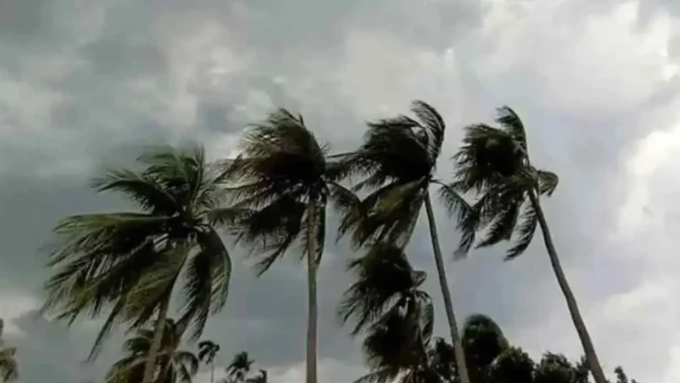 দেশের ১২ অঞ্চলে ঝড়ের আভাস