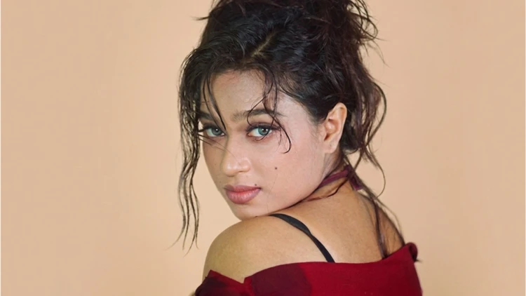 দীর্ঘ বিরতি ভেঙে নিজের বায়োপিক দিয়ে ফিরতে চান চিত্রনায়িকা পপি