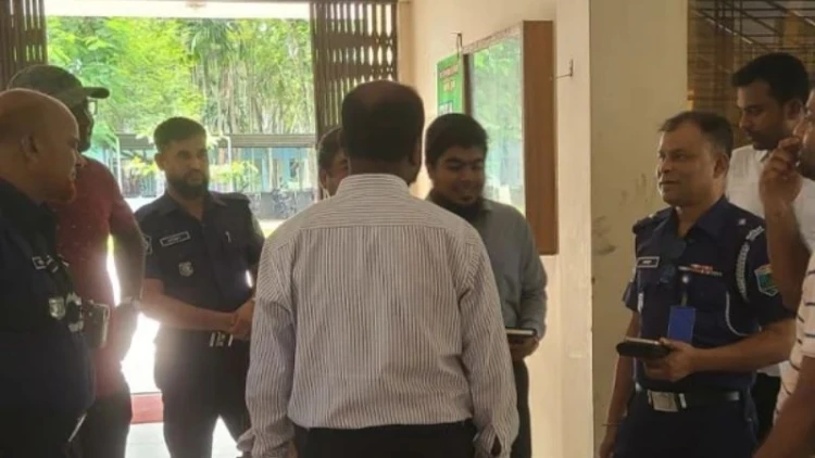 আটঘরিয়ায় দুই সরকারি অফিসে দুর্ধর্ষ চুরি