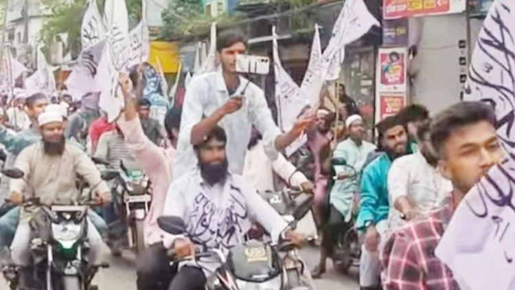 দিনাজপুরে তৌহিদী জনতার  কালেমার পতাকা র‍্যালি