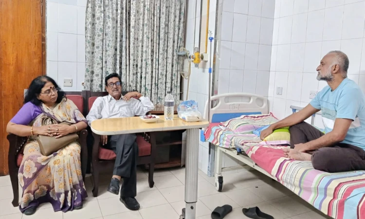 ভিপি সোহেলকে দেখতে হাসপাতালে এমপি ফজলুর রহমান
