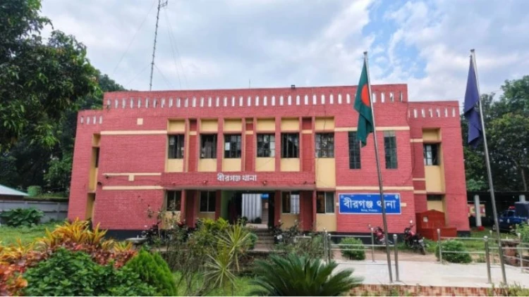 বীরগঞ্জে পিকআপের ধাক্কায় মা-ছেলে নিহত