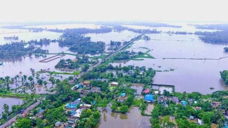 বন্যা কবলিত কক্সবাজার জেলায় ত্রাণের হাহাকার
