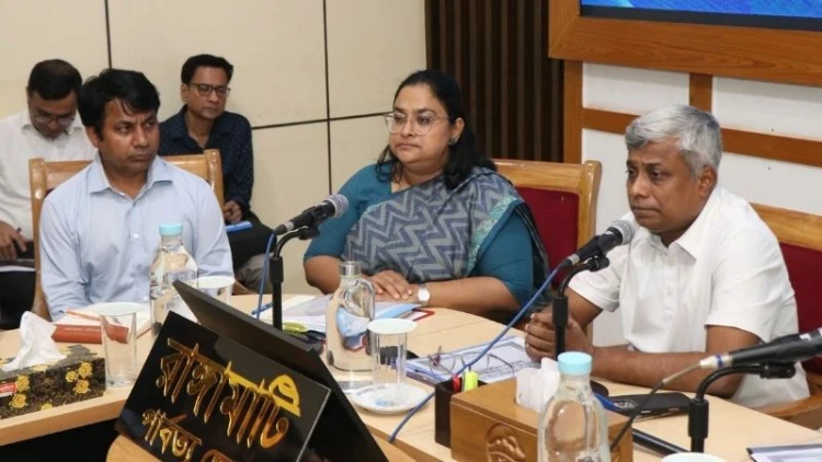 সরকার বন্যাদুর্গতদের পাশে আছে ও থাকবে: বিদ্যুৎ প্রতিমন্ত্রী