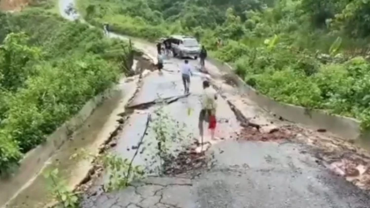 টানা বর্ষণে ক্ষত-বিক্ষত রাঙামাটি, জনজীবন বিপর্যস্ত