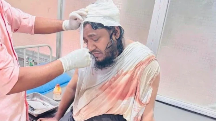 ত্রাণ দিতে গিয়ে আহত ইসলামি সংগীতশিল্পী আবু সুফিয়ান