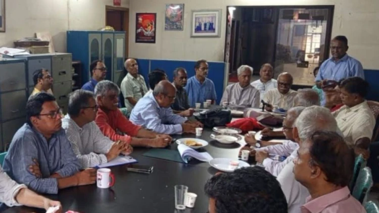 রাষ্ট্রায়ত্ত ৪৪ শিল্পপ্রতিষ্ঠান বেসরকারিকরণের উদ্যোগে ১৭ দলের তীব্র প্রতিবাদ