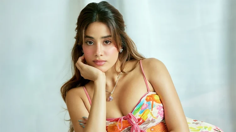 পেড্ডি' বিতর্ক পেছনে ফেলে উমেশ বিস্তের নতুন ছবিতে জাহ্নবী কাপুর