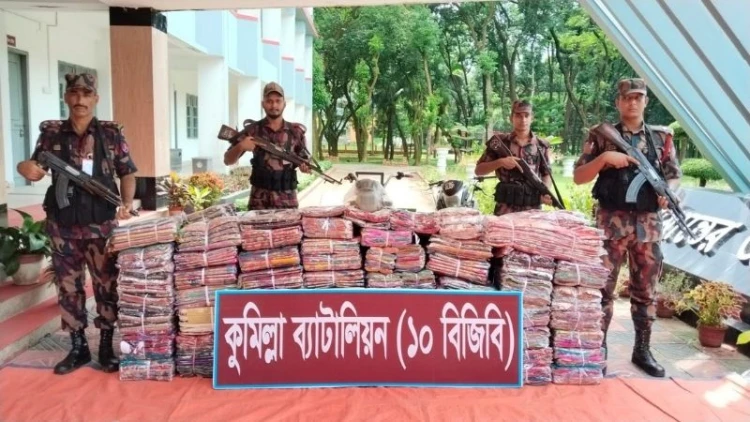 ফেনীতে কোটি টাকার ভারতীয় শাড়ি ও গাড়ি জব্দ