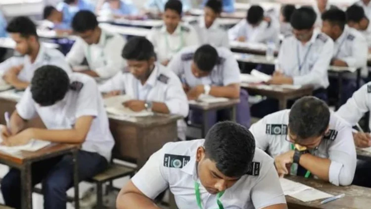 ২৭ জুলাই থেকে চট্টগ্রাম বোর্ডের এইচএসসি পরীক্ষা শুরু: শিক্ষা উপদেষ্টা