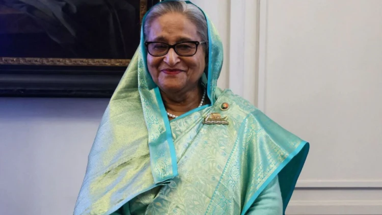 শেখ হাসিনাকে ফেরাতে ঢাকার প্রত্যর্পণ অনুরোধ খতিয়ে দেখছে ভারত