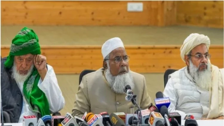 'বন্দে মাতরম' বাধ্যতামূলক করায় ক্ষুব্ধ ভারতীয় মুসলিমরা
