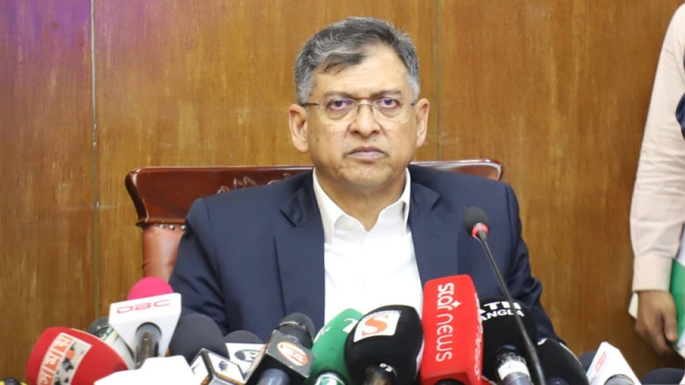 বিদেশে থাকা পলাতকের চিৎকার-চেঁচামেচিকে গুরুত্ব দিচ্ছি না: স্বরাষ্ট্রমন্ত্রী