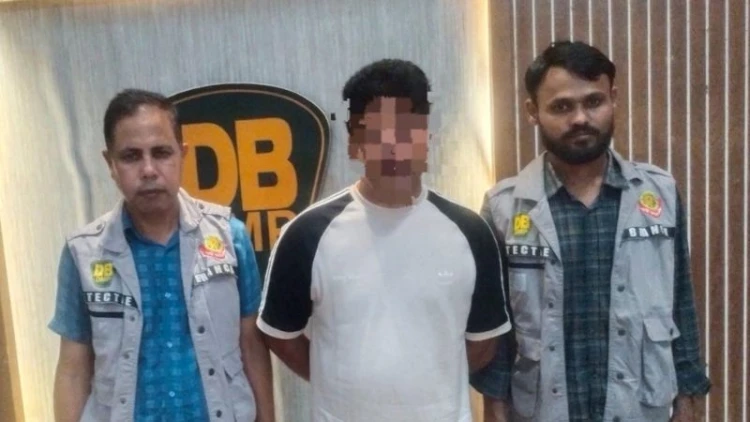 পালানোর সময় সন্ত্রাসী ‘বড় সাজ্জাদের’ ফুফাতো ভাই গ্রেপ্তার