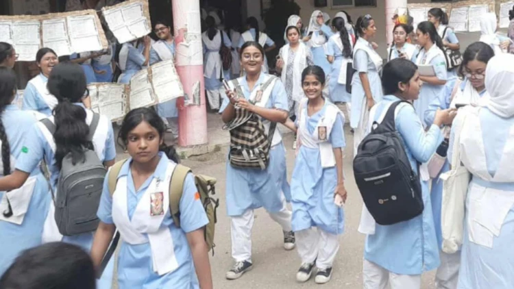 এসএসসিতে জিপিএ-৫ কমেছে ১৯ হাজার ৯ জন,