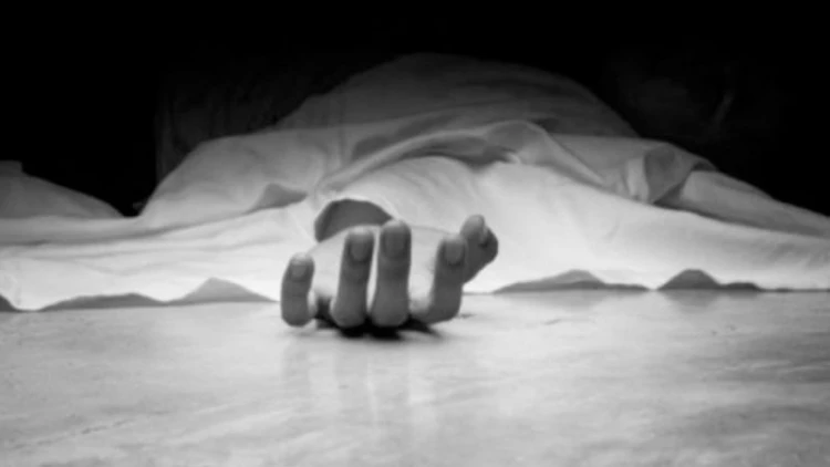 গৌরনদীতে যুবকের ঝুলন্ত লাশ উদ্ধার
