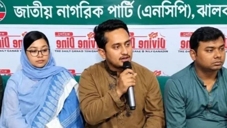শেখ হাসিনা বিমানবন্দর থেকে ফাঁসির কাষ্ঠে যাবেন: সারজিস