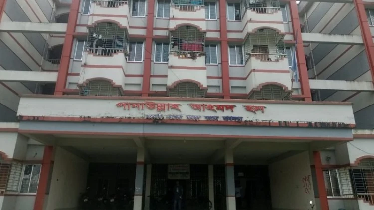 জামালপুর সরকারি আশেক মাহমুদ কলেজ থেকে যুবকের লাশ উদ্ধার