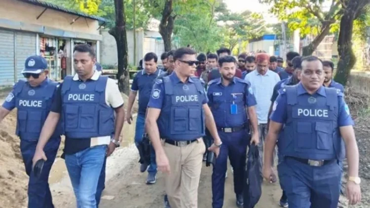 জঙ্গল সলিমপুরে যৌথ বাহিনীর চিরুনি অভিযান