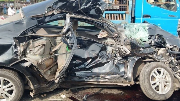 গজারিয়ায় বাস-প্রাইভেটকার সংঘর্ষে চালকসহ নিহত ৪