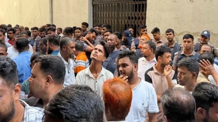 গুলিস্তানের জাসদ কার্যালয় থেকে আ.লীগের শতাধিক নেতাকর্মী আটক