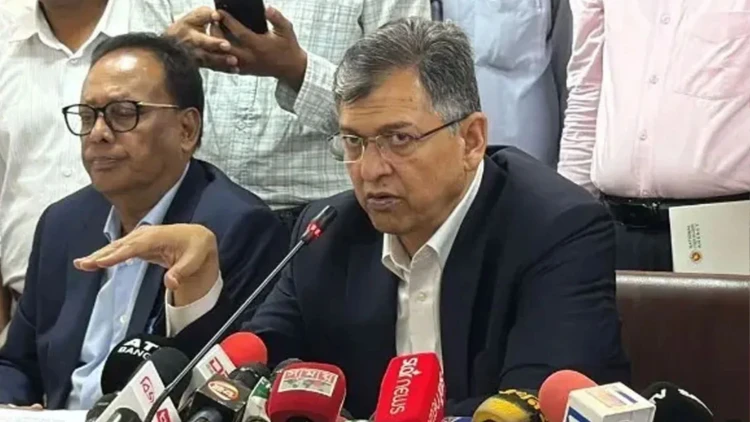 সাংবাদিকদের ক্ষেত্রে সাইবার আইনের অপপ্রয়োগ চাই না: স্বরাষ্ট্রমন্ত্রী