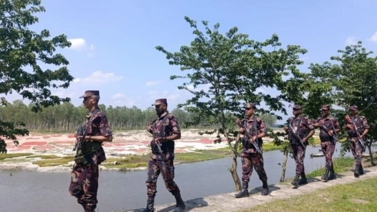 বিজিবির বাধা: পুশইনে ব্যর্থ হয়ে ৩ ভারতীয়কে ফেরত নিল বিএসএফ