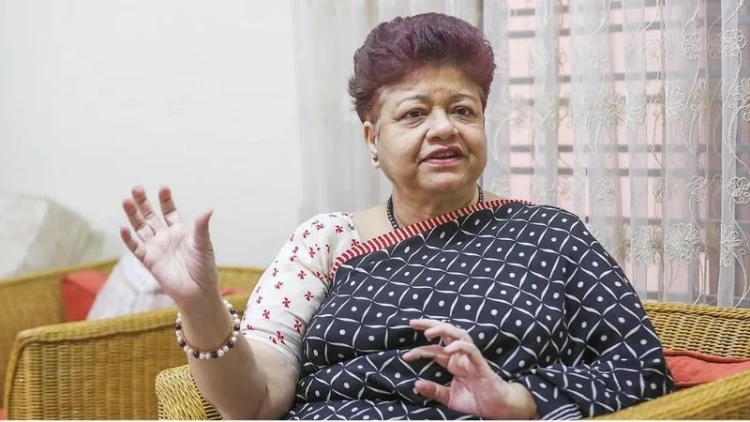 ঢাবির নেকাববিদ্বেষী বিতর্কিত সেই শিক্ষিকাকে অব্যাহতি